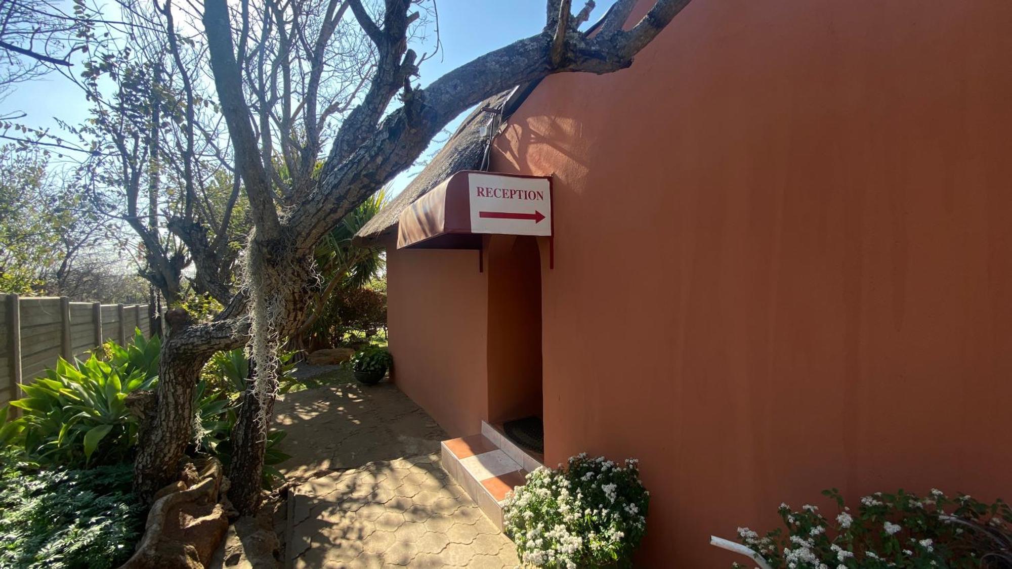 בולוואיו Lynns Guest House מראה חיצוני תמונה